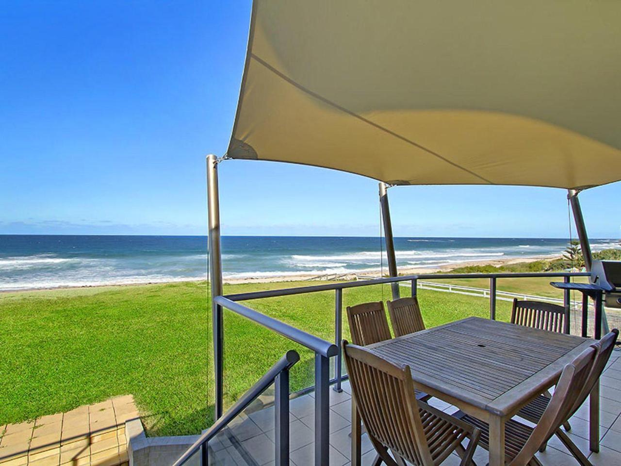 Beach Front Luxury Entrance Esterno foto